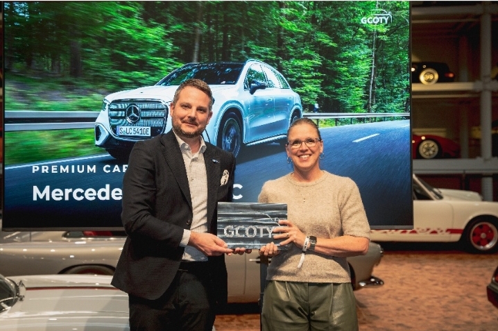 GLC Listrik Mercedes-Benz Raih Penghargaan Bergengsi GCOTY