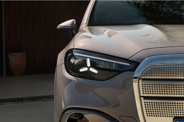 GLC Listrik Mercedes-Benz Raih Penghargaan Bergengsi GCOTY
