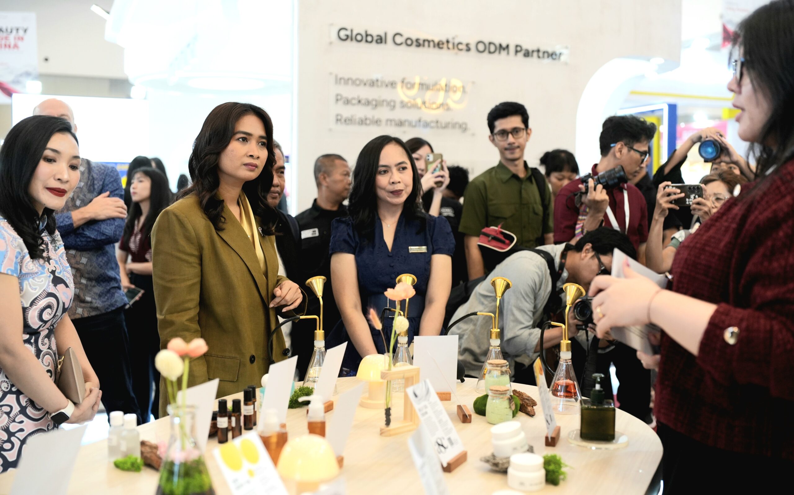 Wamenpar Ni Luh Puspa Buka Cosmobeauté Indonesia 2026: Kecantikan & Kesejahteraan Jadi Satu