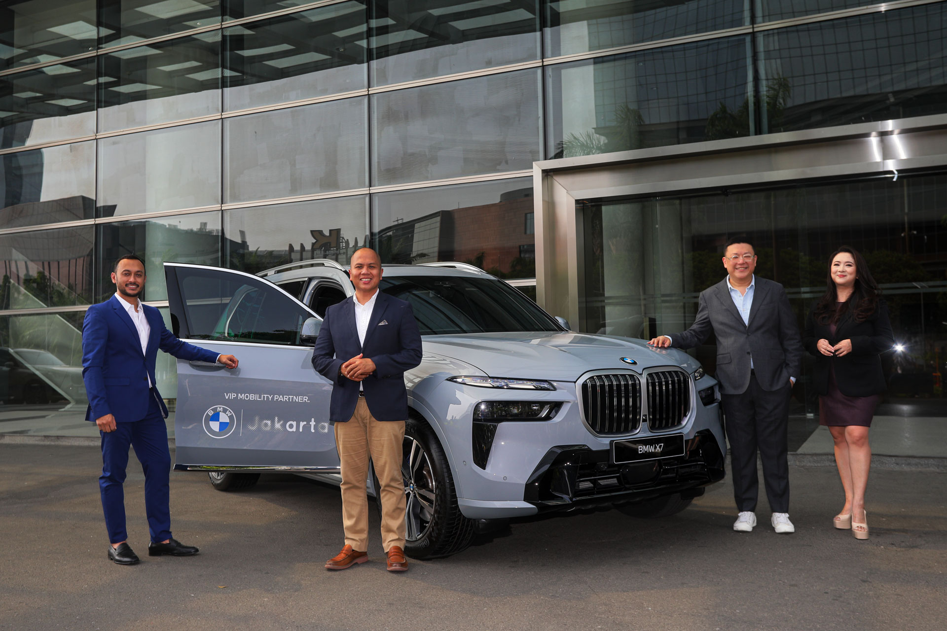 BMW & MINI Hadir di Art Jakarta 2026: Saat Mobil Mewah Bertemu Seni