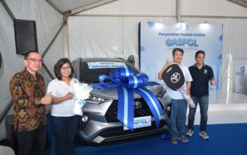 Dommy Eriko Sabet Toyota Veloz Hybrid dari Program Undian GASPOL Asuransi Astra