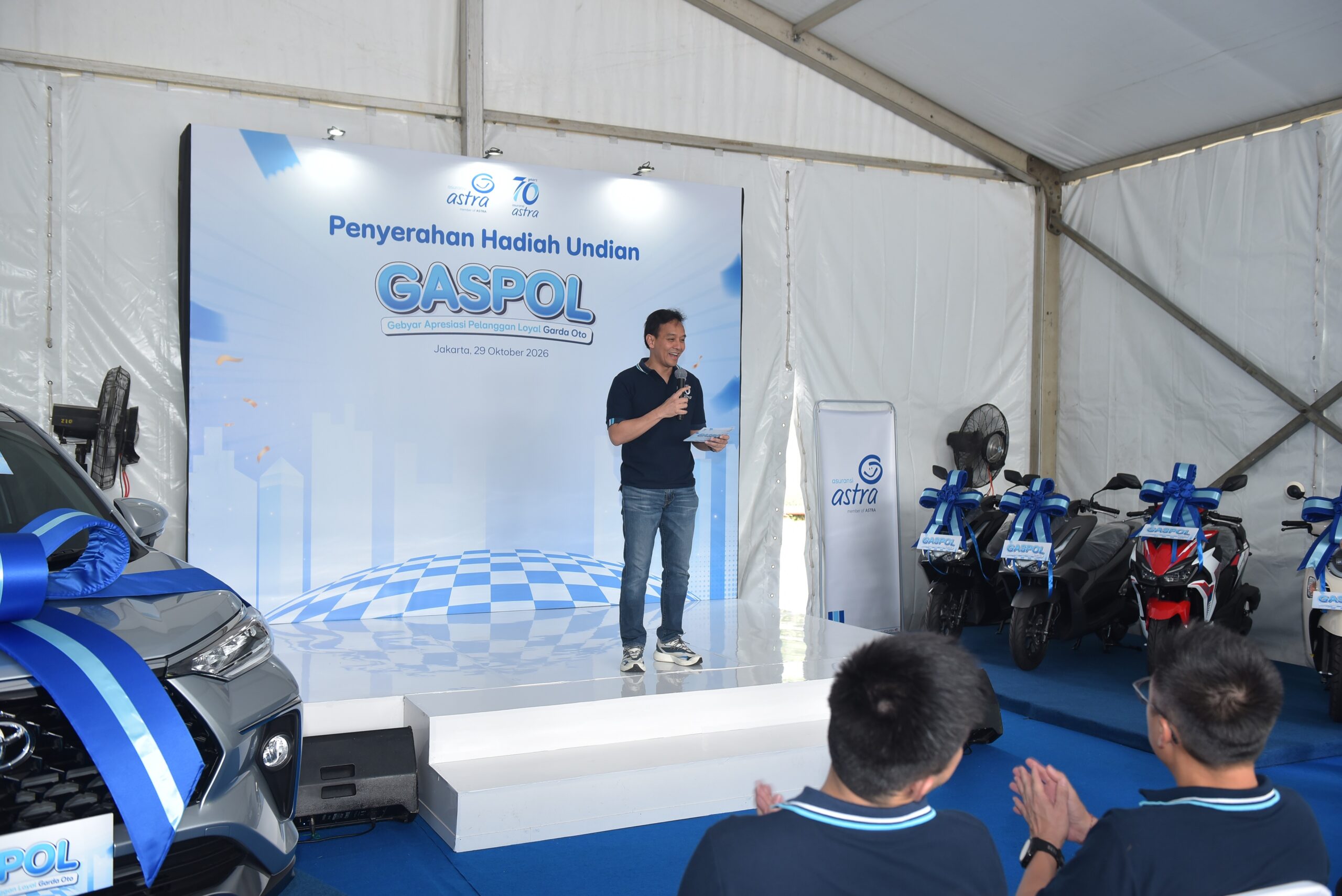 Dommy Eriko Sabet Toyota Veloz Hybrid dari Program Undian GASPOL Asuransi Astra