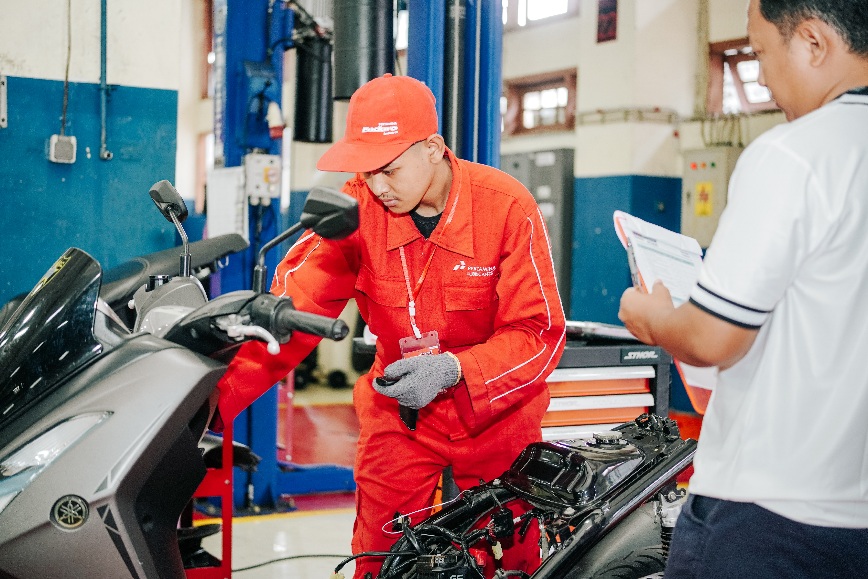 Dari Bengkel Sekolah ke Paddock MotoGP, Kisah Sukses Denis Nawaf Ricardo Juara ESC 2026